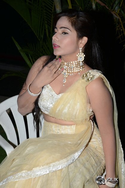 Mithra-at-Dollar-Ki-Maro-Vaipu-Movie-Audio-Launch